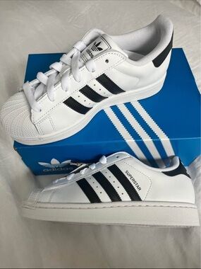 New with tags Adidas White Superstar II sz 6.5